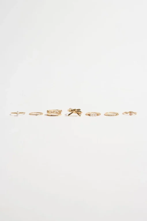 Dynamite 8-Pack Pearl and Bow Delicate Rings White Flash Sale